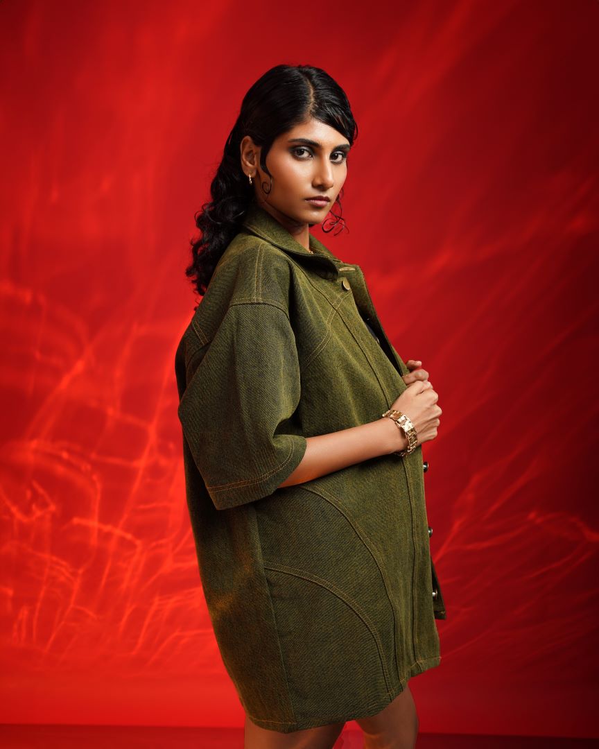UNISEX WASHED DENIM SHIRT WITH SEAMS